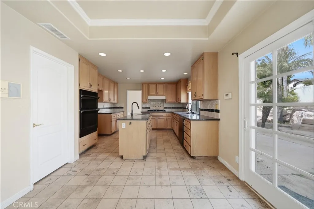 24496 Avenida Arconte, Murrieta, California 92562 home-pic-15