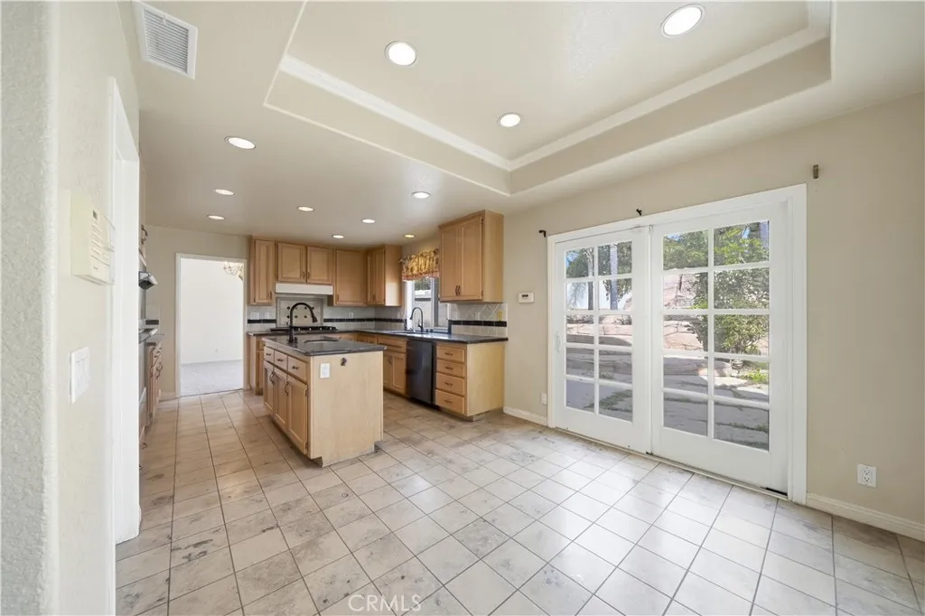24496 Avenida Arconte, Murrieta, California 92562 home-pic-3