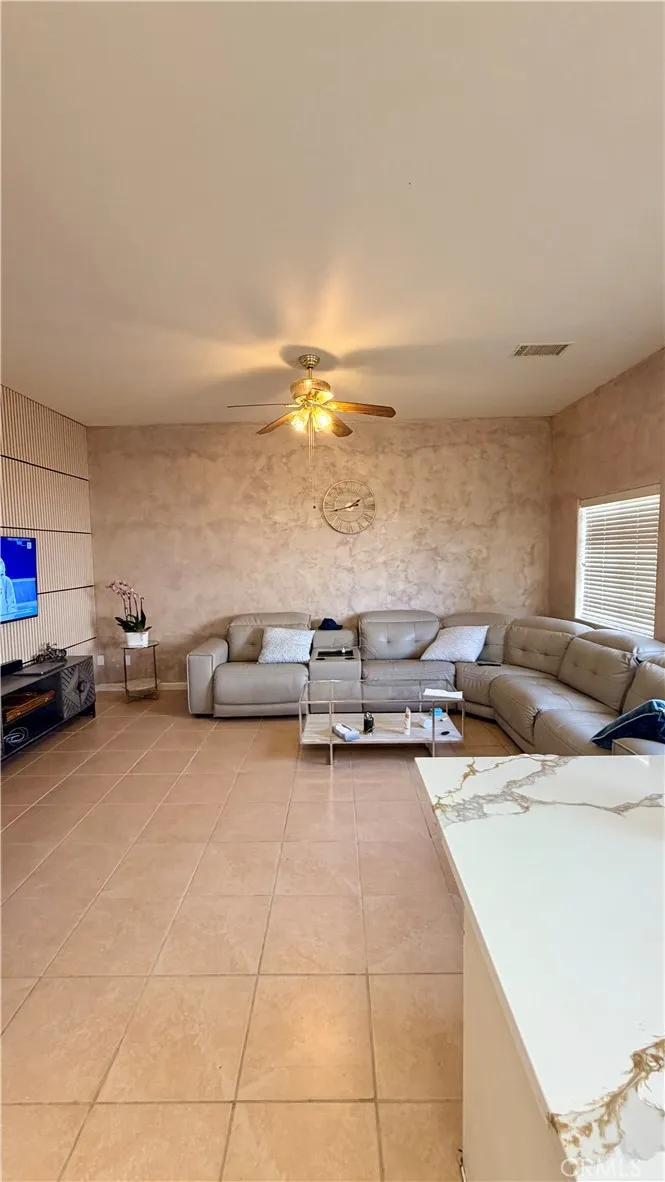 7590 Fairway, Yucca Valley, California 92284 home-pic-5