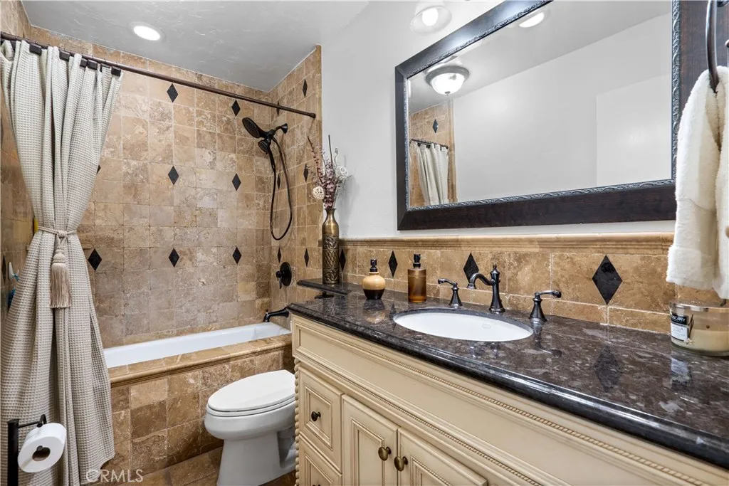 420 S Rolling Hills, Anaheim, California 92807 home-pic-19