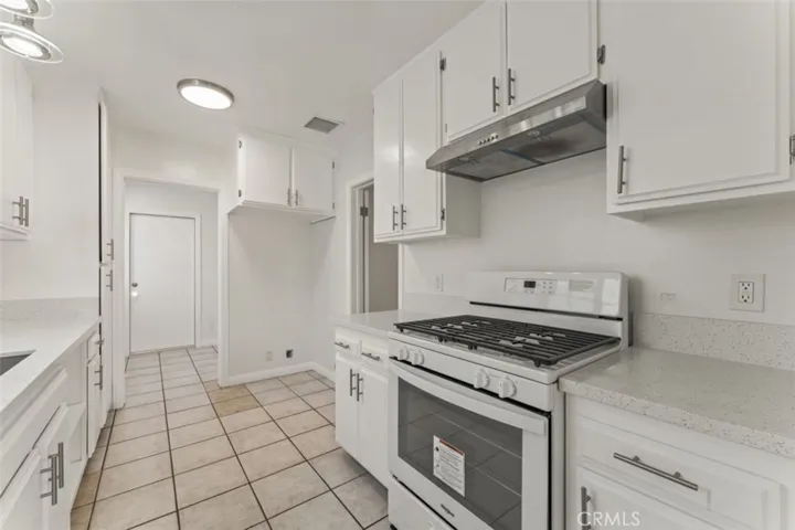 Great stove & exhaust fan