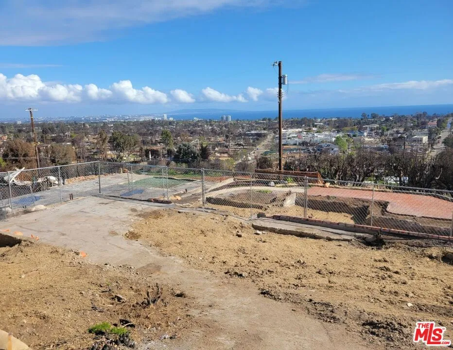 15306 Mc Kendree Avenue, Pacific Palisades, California 90272 — photo 4