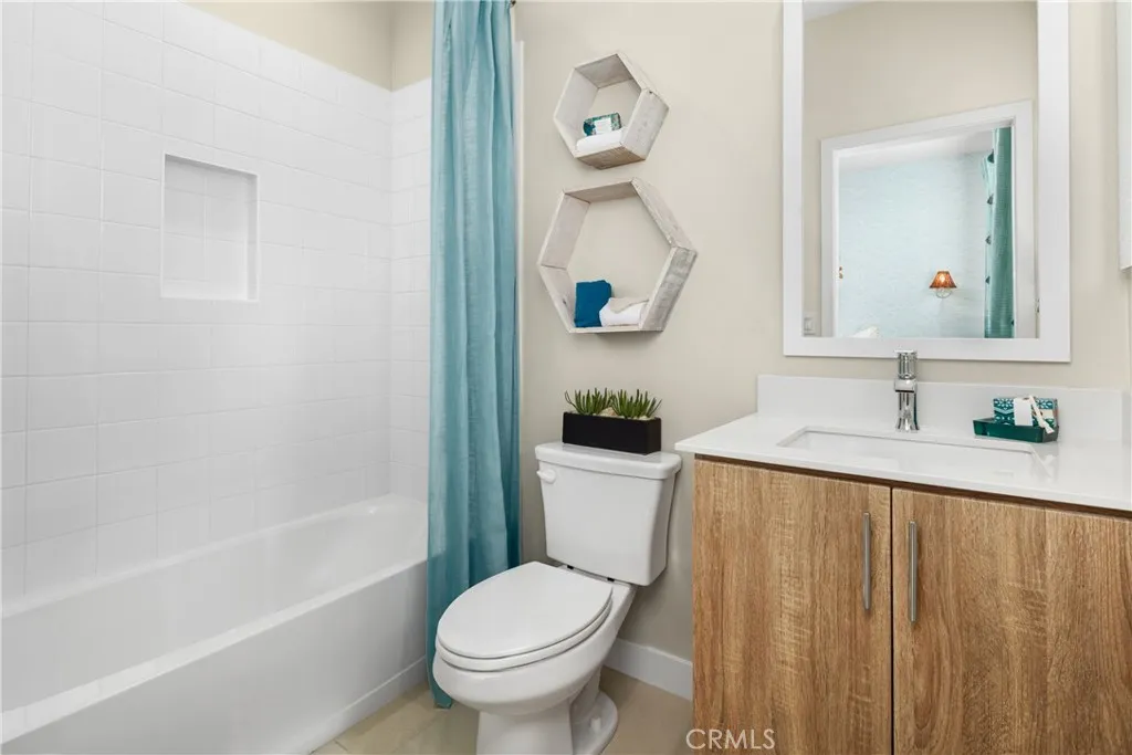 11704 Arkansas Street B, Artesia, California 90701 home-pic-7