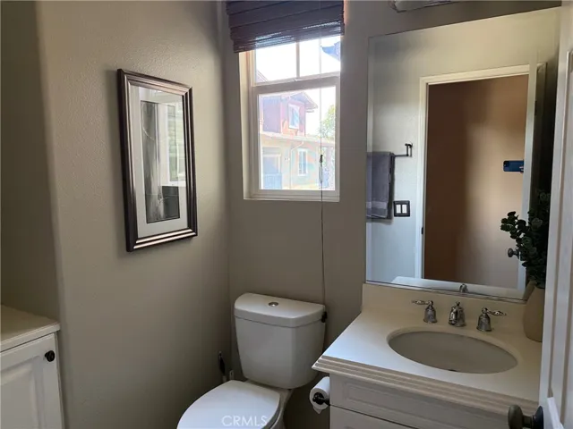2nd Floor Bathroom