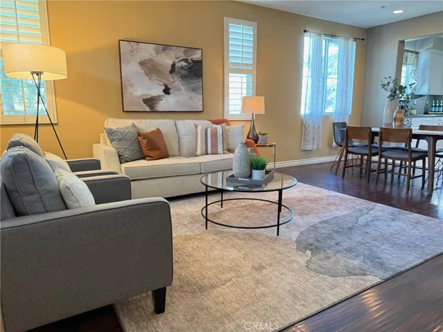 2nd Floor Living Room/Dining Room