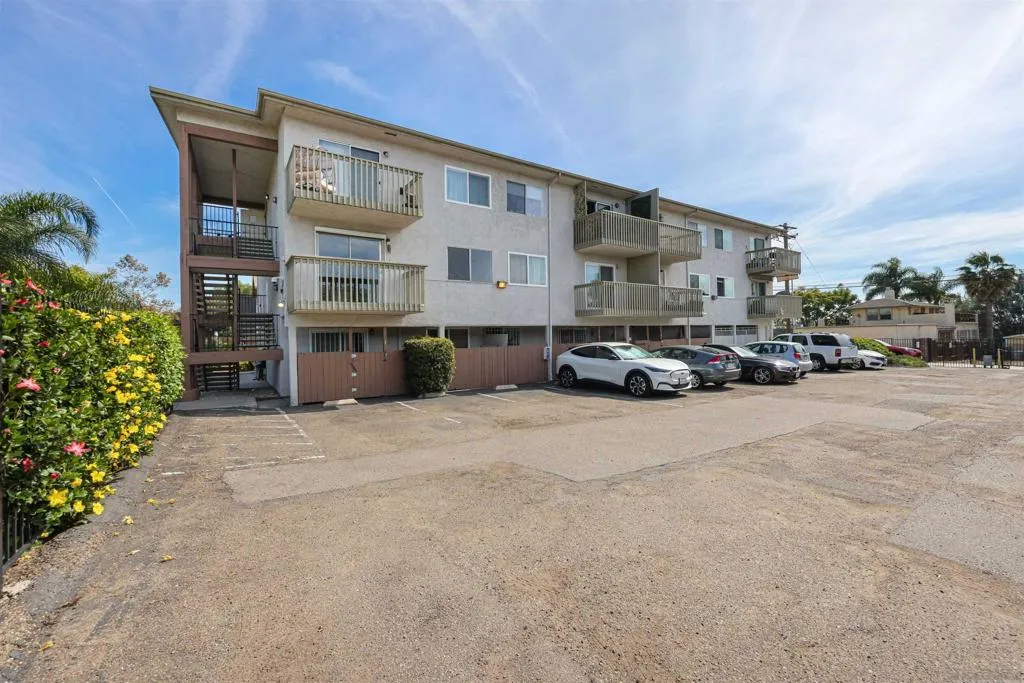 3029 Broadway  home-pic-13