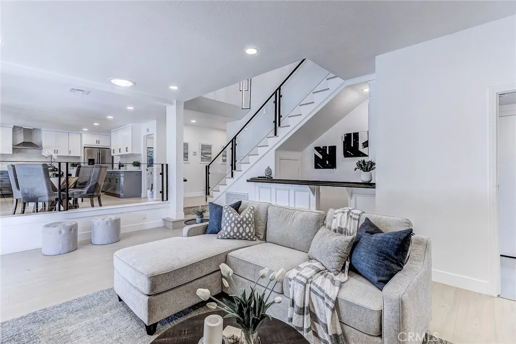 605 Live Oak Avenue, Glendora, California 91741 home-pic-29