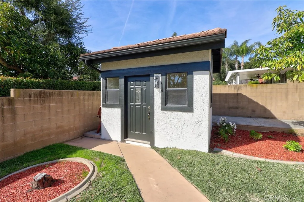 605 Live Oak Avenue, Glendora, California 91741 home-pic-65