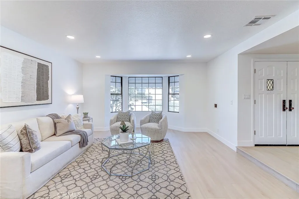 605 Live Oak Avenue, Glendora, California 91741 home-pic-7