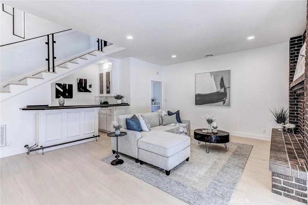 605 Live Oak Avenue, Glendora, California 91741 home-pic-28