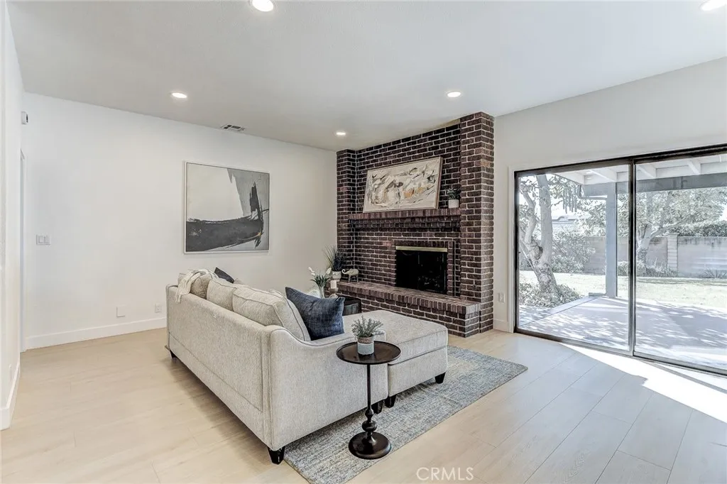 605 Live Oak Avenue, Glendora, California 91741 home-pic-27