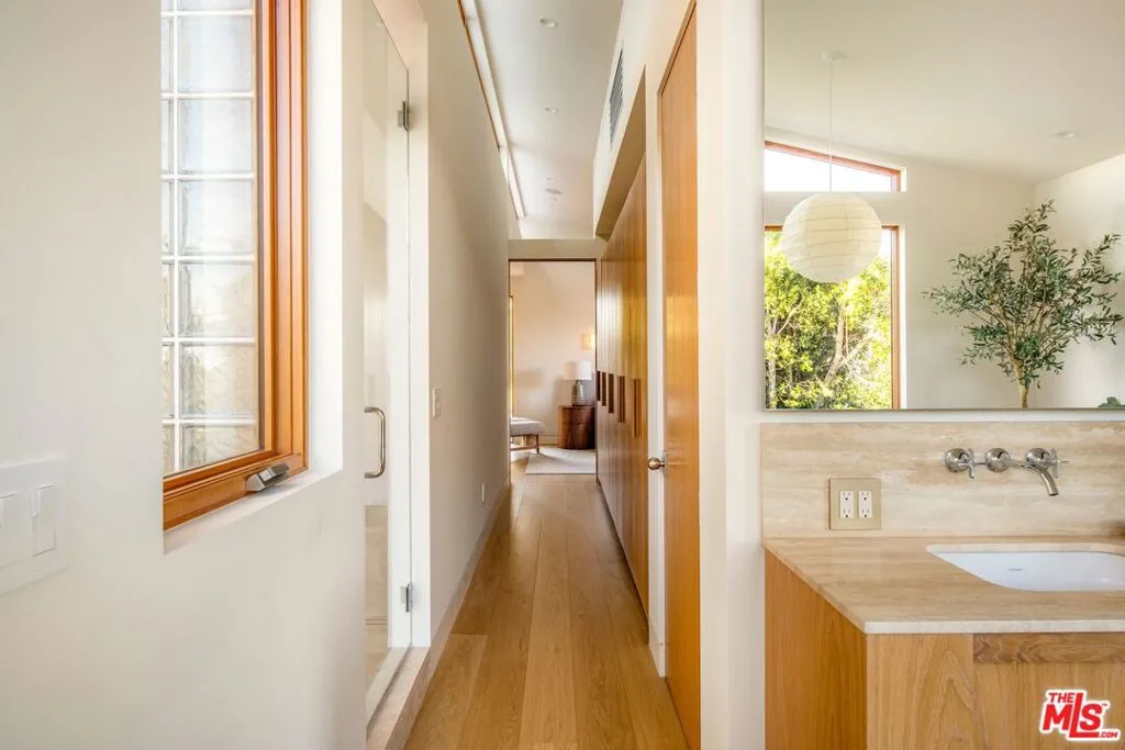 12736 Dewey Street, Los Angeles, California 90066 home-pic-15
