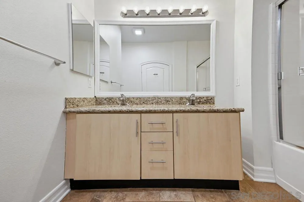 550 Park Blvd 2604, San Diego, California 92101 home-pic-34
