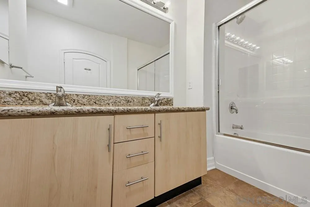 550 Park Blvd 2604, San Diego, California 92101 home-pic-32