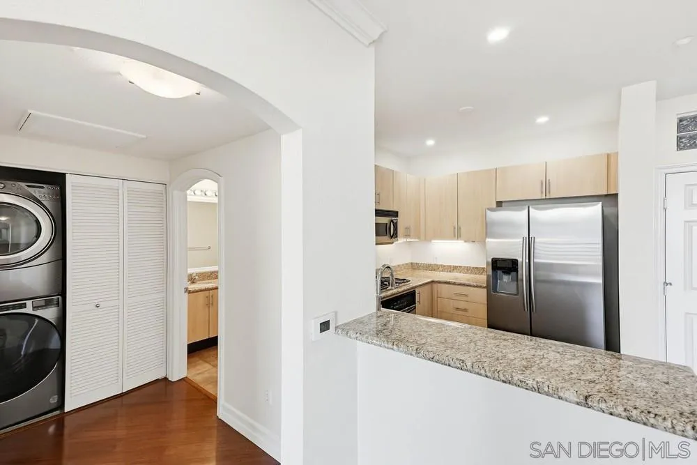 550 Park Blvd 2604, San Diego, California 92101 home-pic-16
