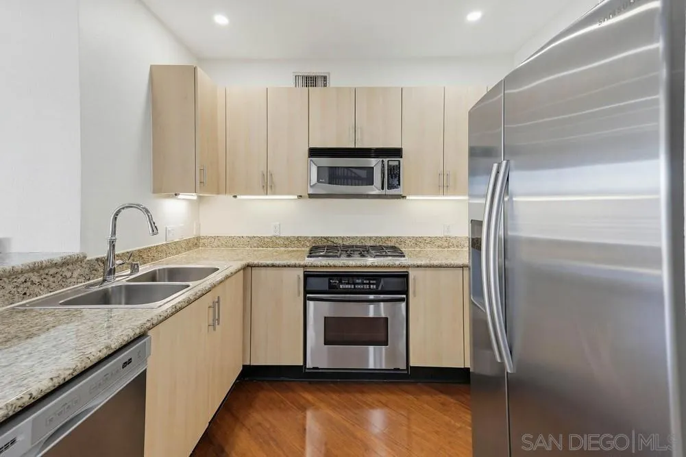 550 Park Blvd 2604, San Diego, California 92101 home-pic-8