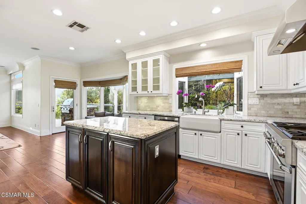 708 Ravensbury Street, Westlake Village, California 91361 home-pic-17