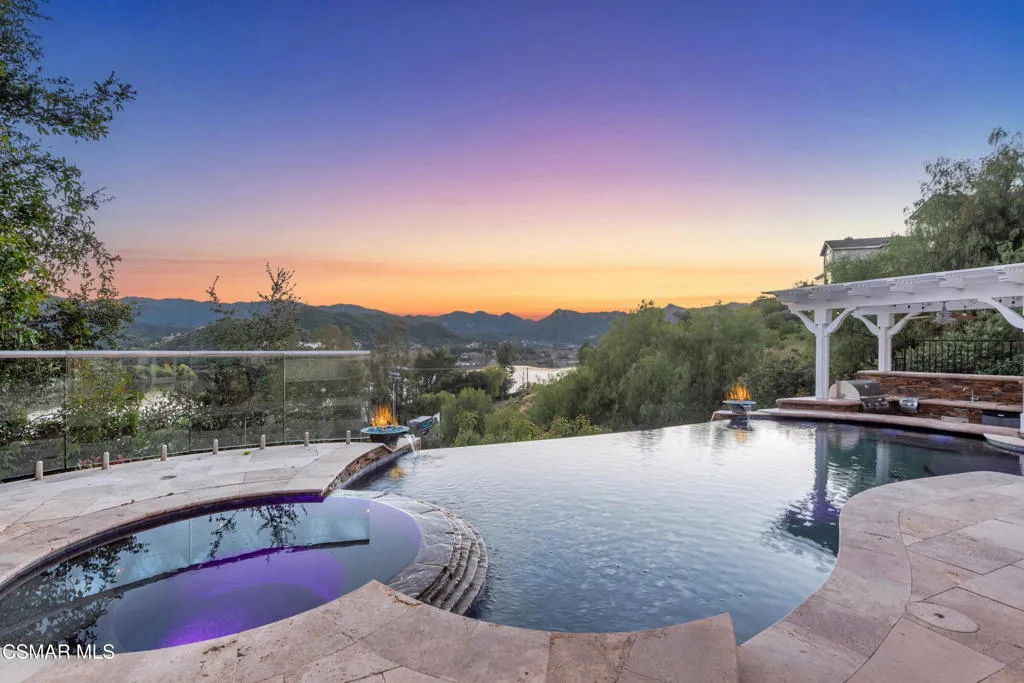 708 Ravensbury Street, Westlake Village, California 91361 home-pic-8