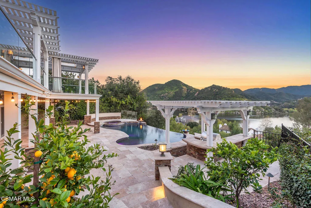 708 Ravensbury Street, Westlake Village, California 91361 home-pic-6