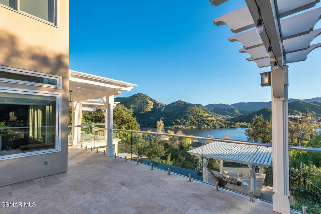 708 Ravensbury Street, Westlake Village, California 91361 home-pic-29