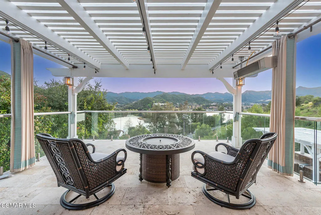 708 Ravensbury Street, Westlake Village, California 91361 home-pic-13