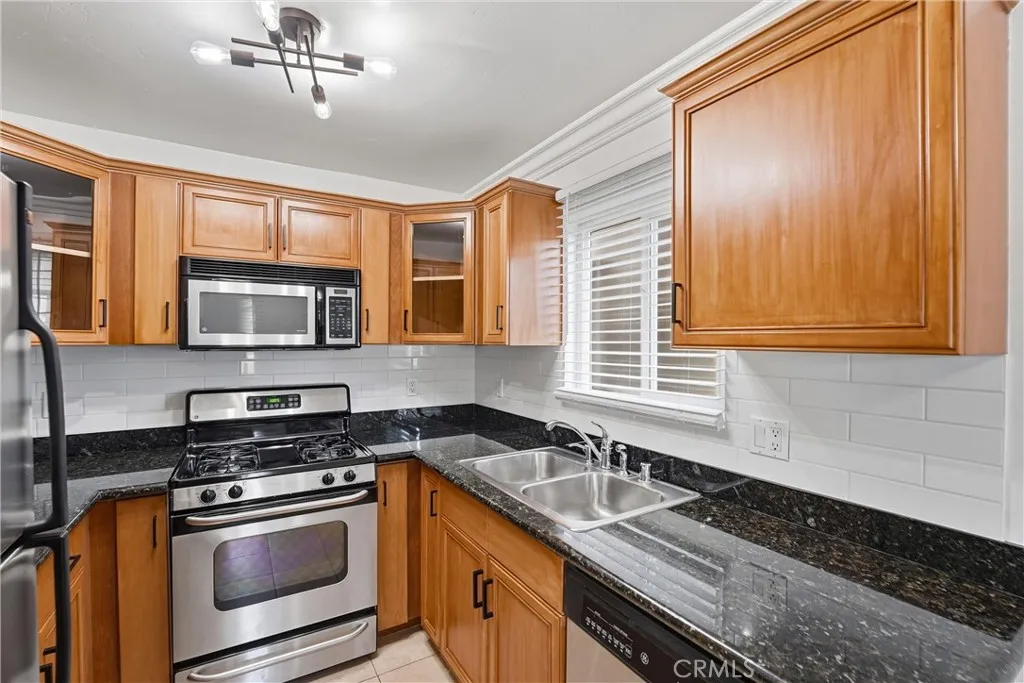 156 Avenida Descanso, Oceanside, California 92057 home-pic-35