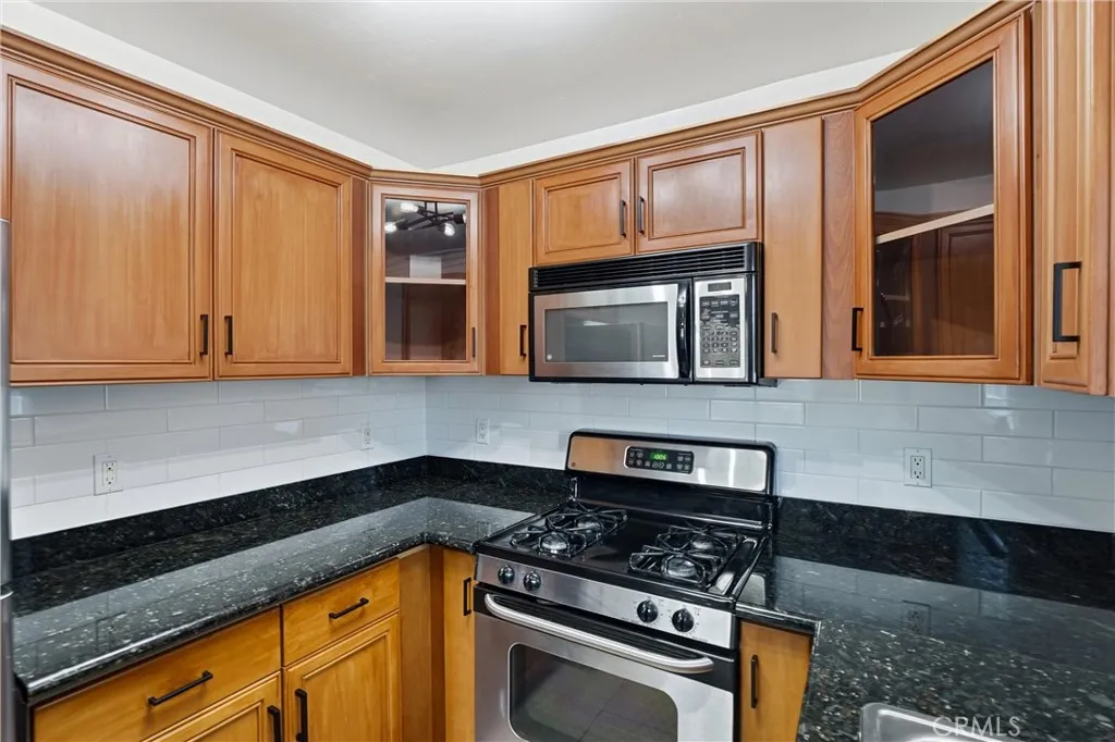156 Avenida Descanso, Oceanside, California 92057 home-pic-34