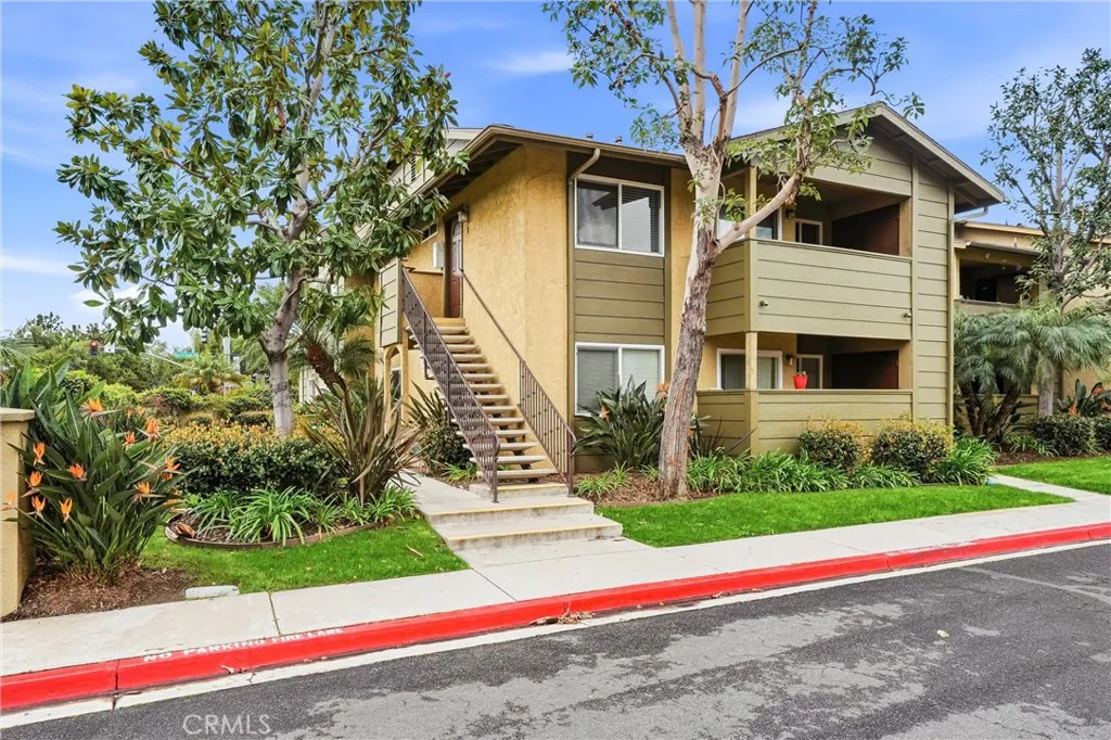 156 Avenida Descanso, Oceanside, California 92057 home-pic-3