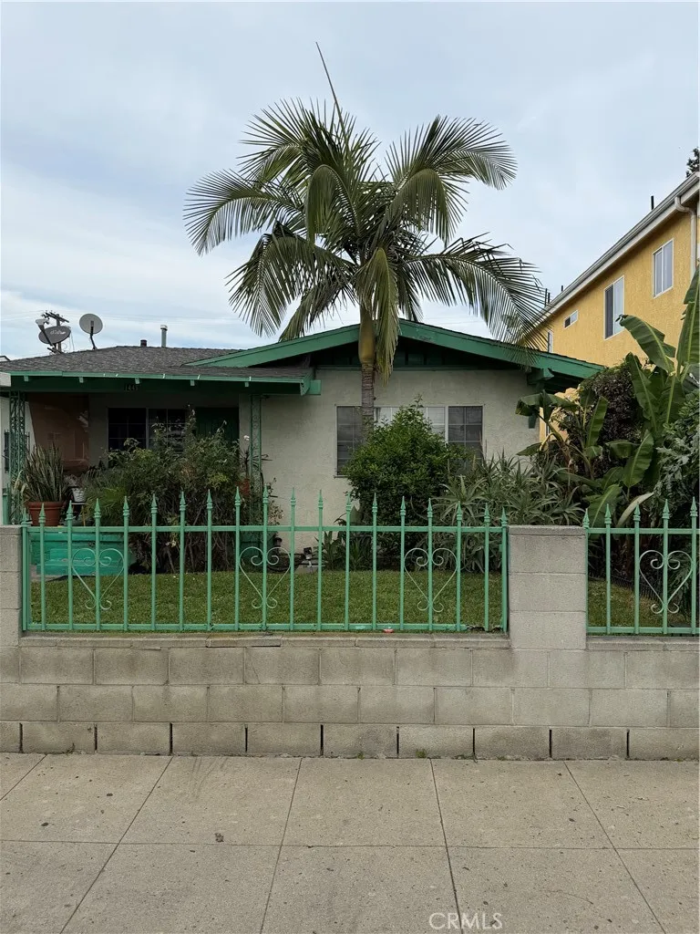 1445 W 58th, Los Angeles, California 90062 home-pic-2