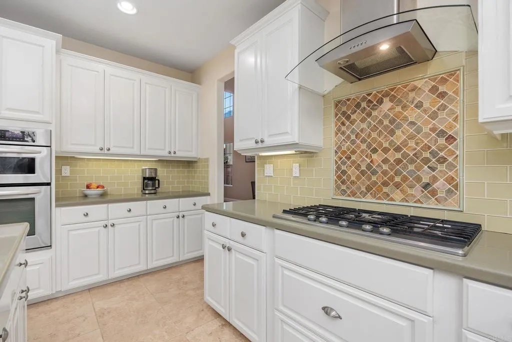 5157 Seashell Place, San Diego, California 92130 home-pic-17