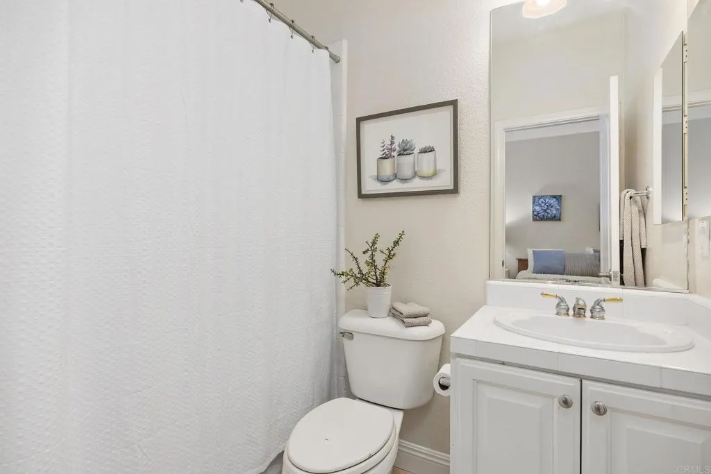 5157 Seashell Place, San Diego, California 92130 home-pic-37