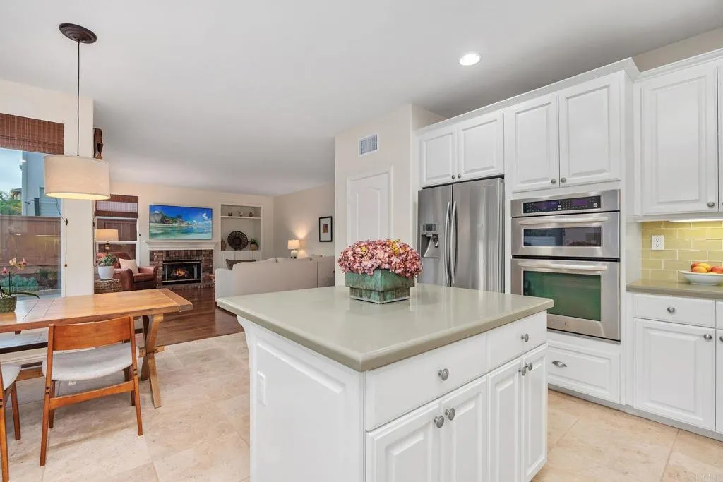 5157 Seashell Place, San Diego, California 92130 home-pic-18