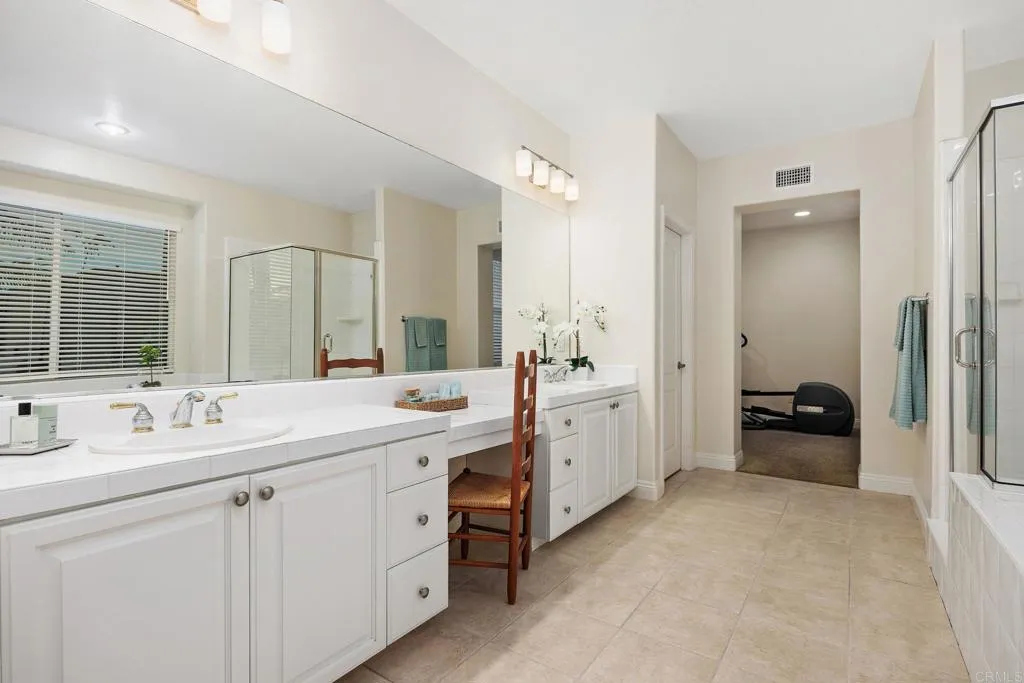 5157 Seashell Place, San Diego, California 92130 home-pic-24