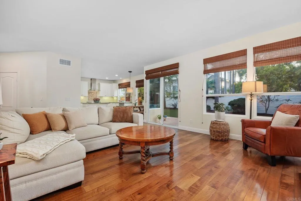 5157 Seashell Place, San Diego, California 92130 home-pic-14