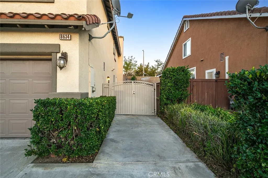 8634 Cabin, Riverside, California 92508 home-pic-46