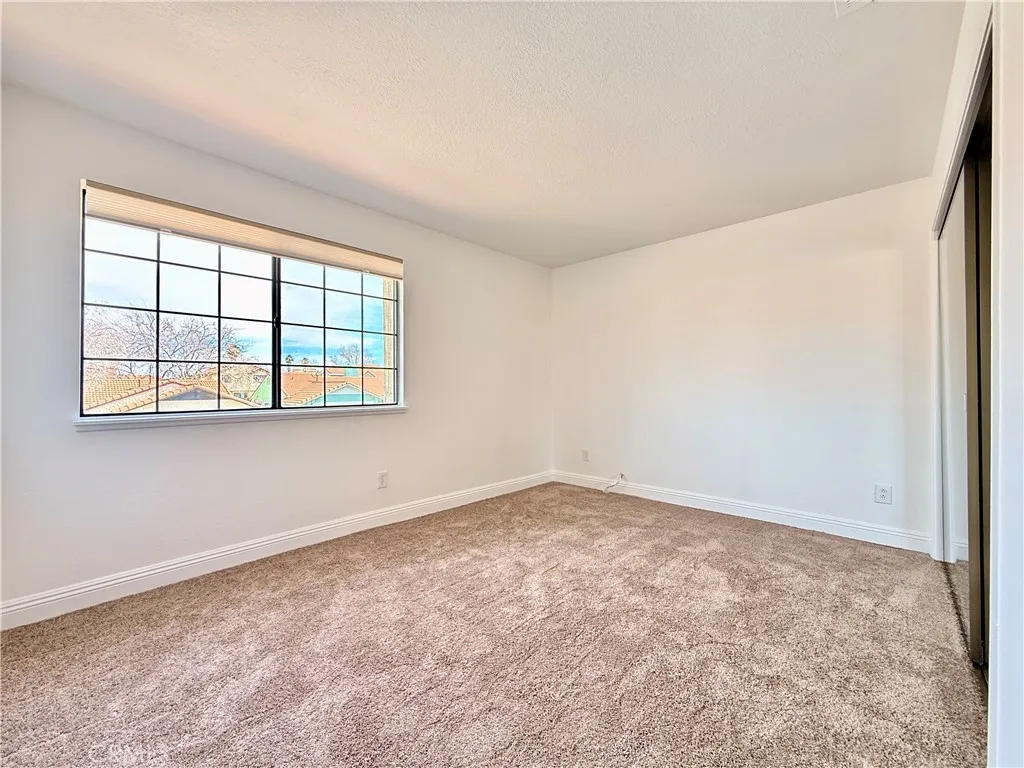 37727 Boxthorn, Palmdale, California 93552 home-pic-33
