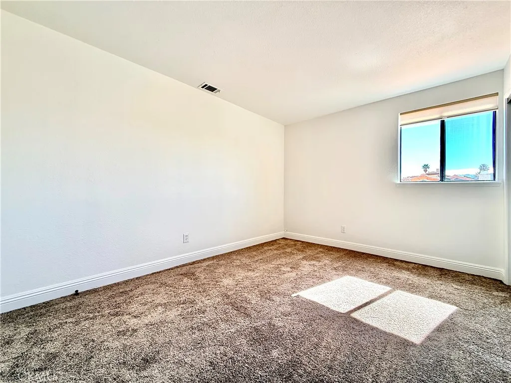 37727 Boxthorn, Palmdale, California 93552 home-pic-27