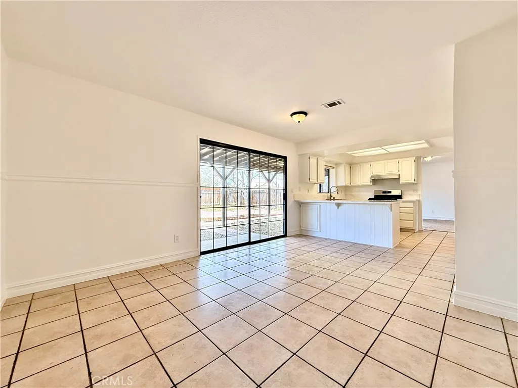 37727 Boxthorn, Palmdale, California 93552 home-pic-12
