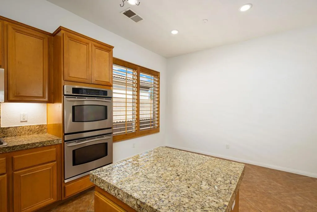 43227 Corte Del Oro, La Quinta, California 92253 home-pic-25