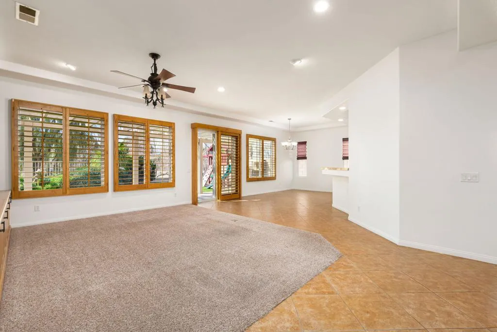 43227 Corte Del Oro, La Quinta, California 92253 home-pic-10