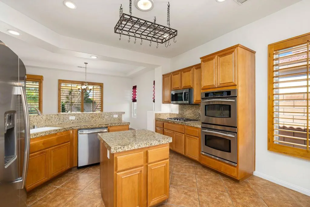 43227 Corte Del Oro, La Quinta, California 92253 home-pic-23