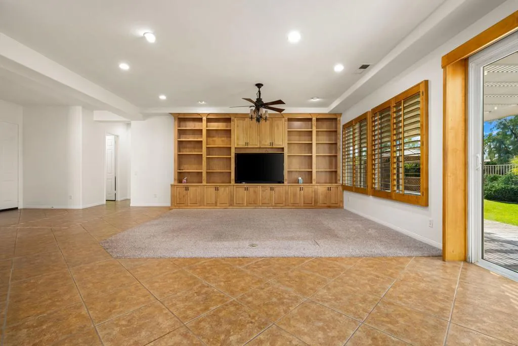 43227 Corte Del Oro, La Quinta, California 92253 home-pic-13