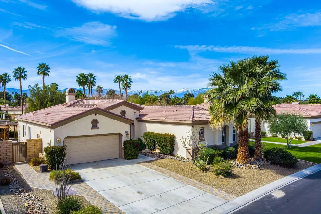 43227 Corte Del Oro, La Quinta, California 92253 home-pic-3
