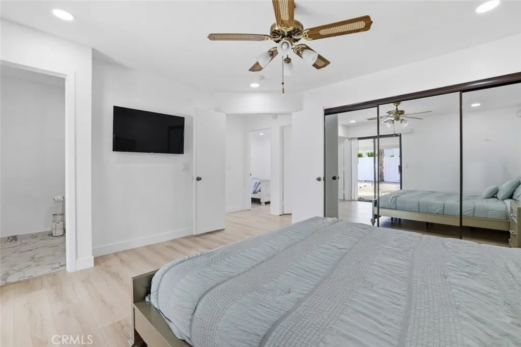 2901 E Via Escuela, Palm Springs, California 92262 home-pic-23