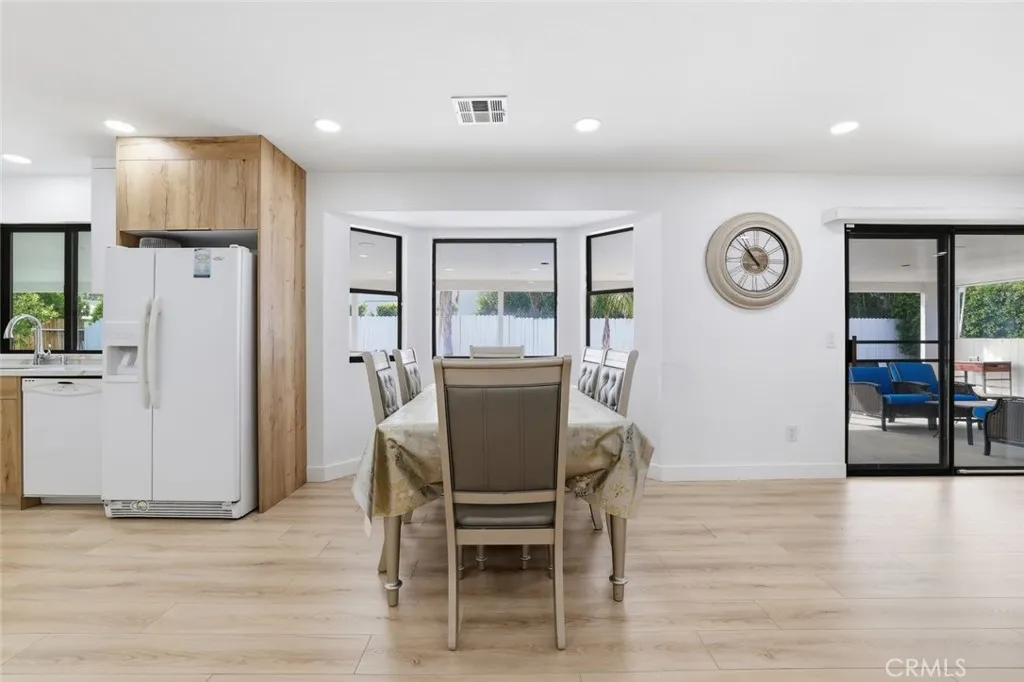 2901 E Via Escuela, Palm Springs, California 92262 home-pic-8