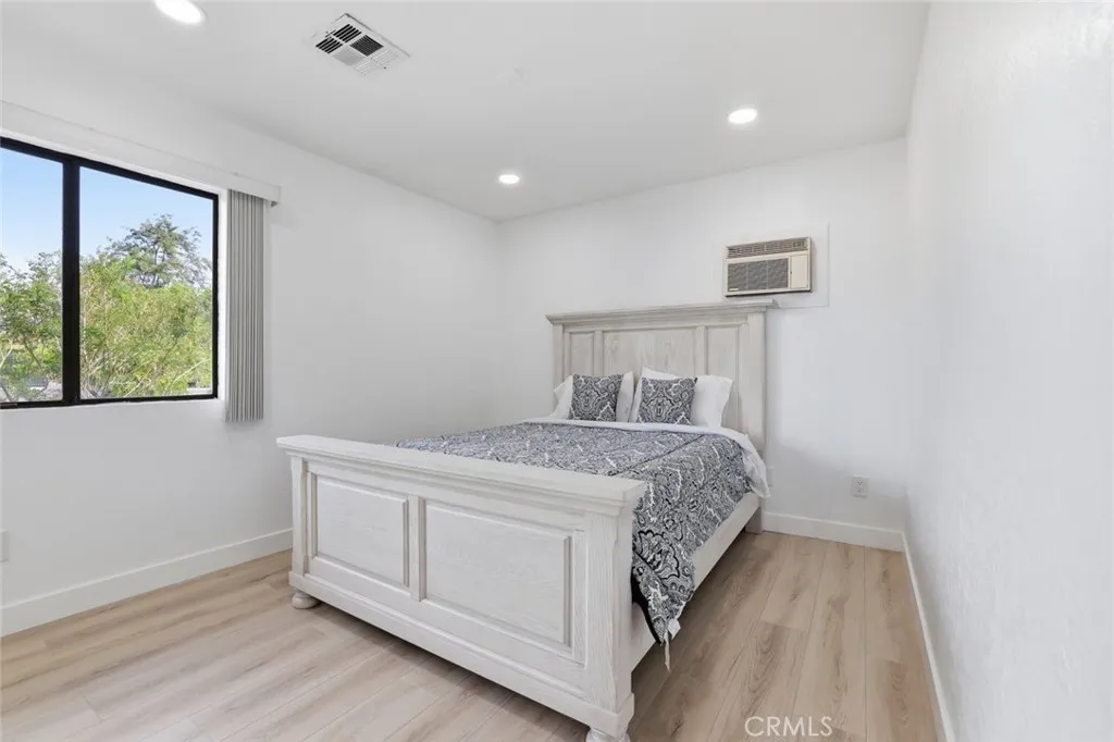 2901 E Via Escuela, Palm Springs, California 92262 home-pic-19