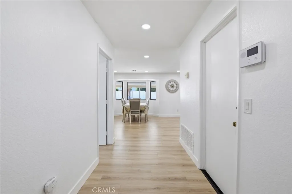 2901 E Via Escuela, Palm Springs, California 92262 home-pic-14