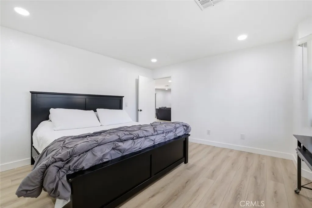 2901 E Via Escuela, Palm Springs, California 92262 home-pic-15