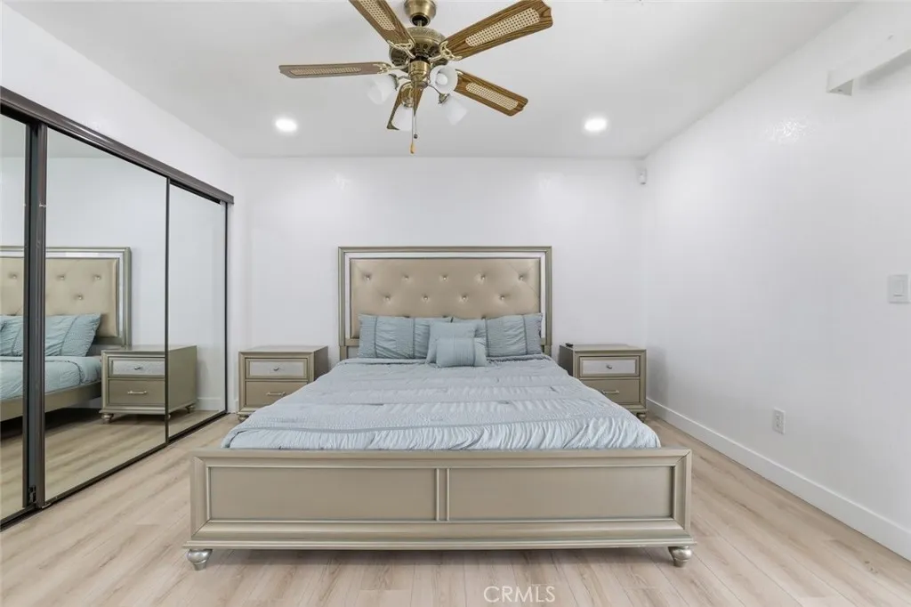 2901 E Via Escuela, Palm Springs, California 92262 home-pic-22