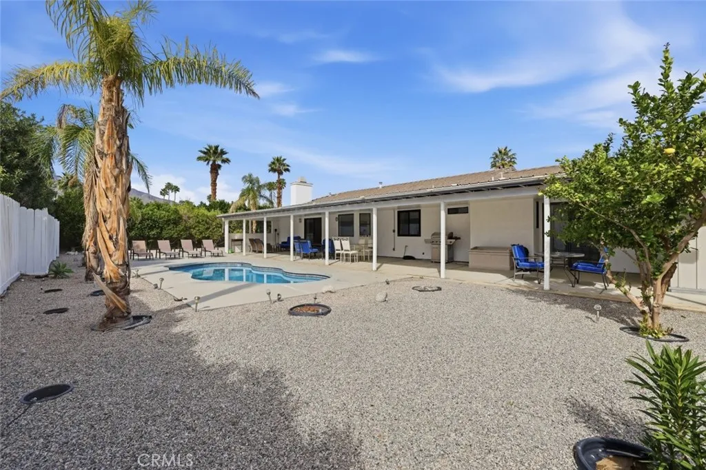 2901 E Via Escuela, Palm Springs, California 92262 home-pic-31